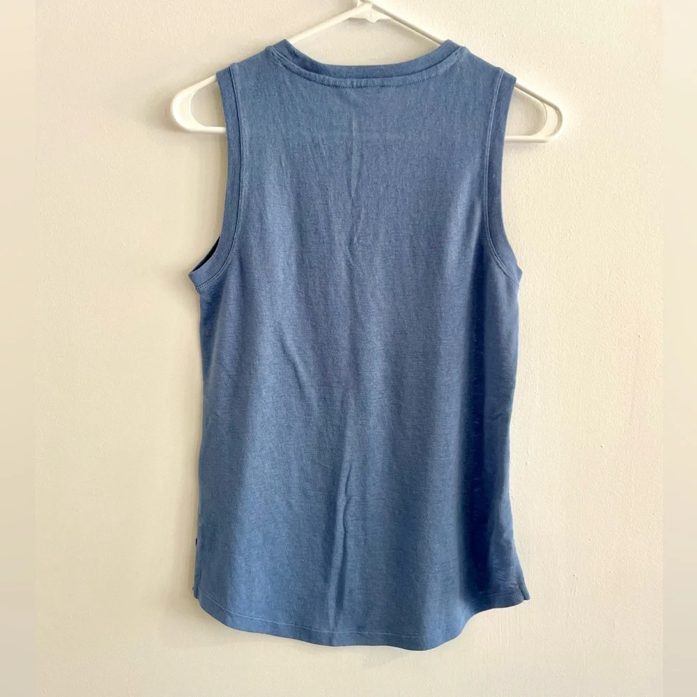 Athleta Breezy Sleeveless Light Blue Tee Tank, Size XS - Picture 4 of 5
